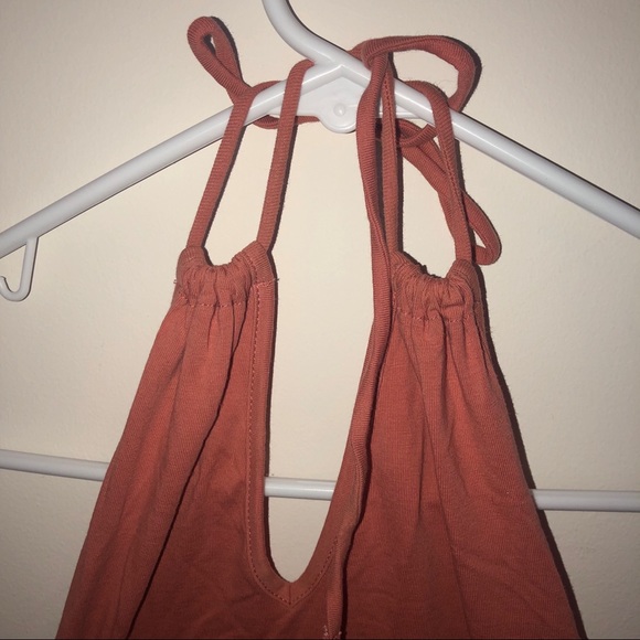 Halter top - Picture 2 of 3